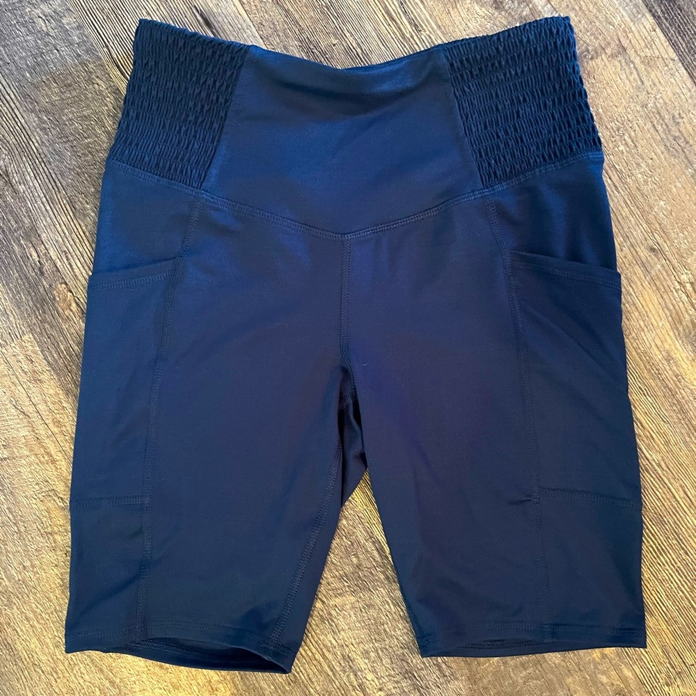 Like New Women’s Navy Spandex Shorts